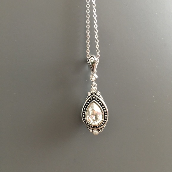 Caroline Neron Designer Necklace with Swarovski - Picture 6 of 7